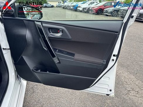 Used 2018 Toyota Corolla iM w/ All-Weather Mat Package FWD image 38