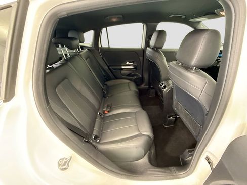 Used 2021 Mercedes-Benz GLA 250 4MATIC image 20
