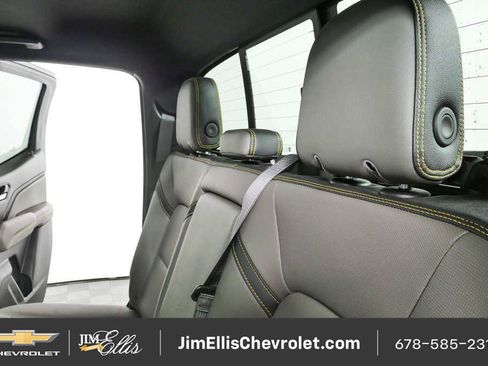 Certified 2024 Chevrolet Colorado ZR2 w/ ZR2 Convenience Package III AWD/4WD image 19