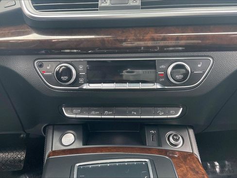 Used 2020 Audi Q5 2.0T Premium Plus image 38