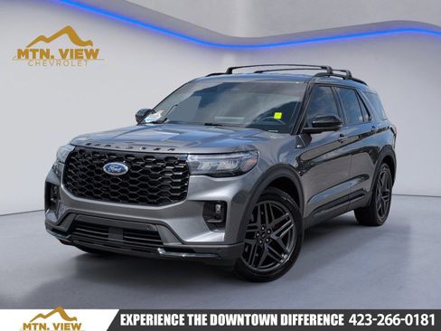 Used 2025 Ford Explorer ST-Line w/ Premium Package RWD image 1