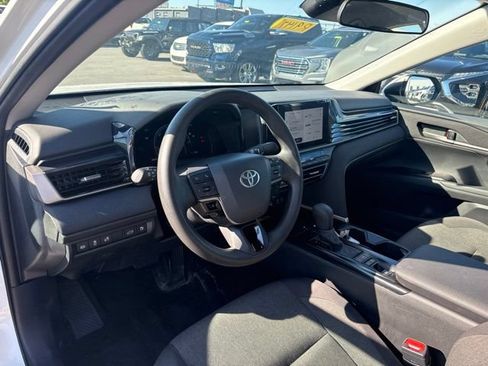 Used 2025 Toyota Camry LE FWD image 10