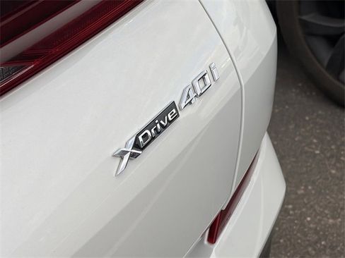 Certified 2026 BMW X6 xDrive40i w/ Climate Comfort Package image 9