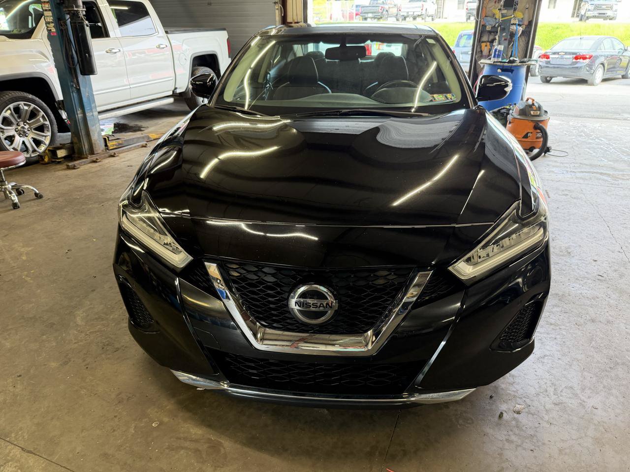 Used 2019 Nissan Maxima 3.5 SL w/ Floor Mat Group FWD image 2