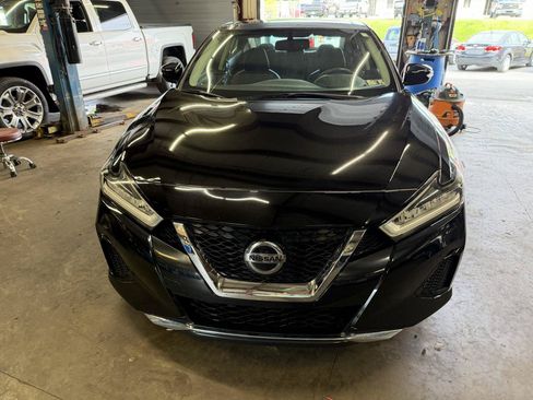 Used 2019 Nissan Maxima 3.5 SL w/ Floor Mat Group FWD image 2
