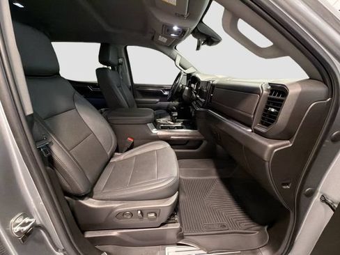 Certified 2023 Chevrolet Silverado 1500 LTZ w/ Technology Package AWD/4WD image 24