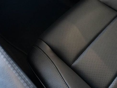 Used 2022 Mercedes-Benz GLS 450 4MATIC image 32