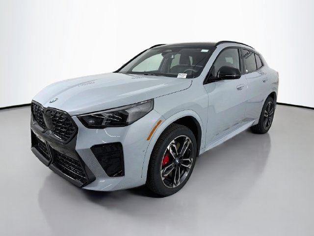 Used 2026 BMW X2 xDrive28i w/ Technology Package AWD/4WD image 3