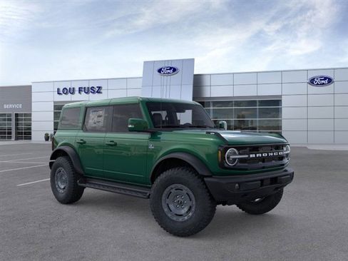 New 2025 Ford Bronco Outer Banks w/ Sasquatch Package image 8