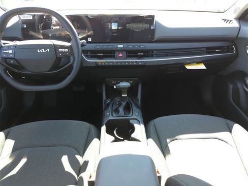 New 2025 Kia K4 LXS image 13