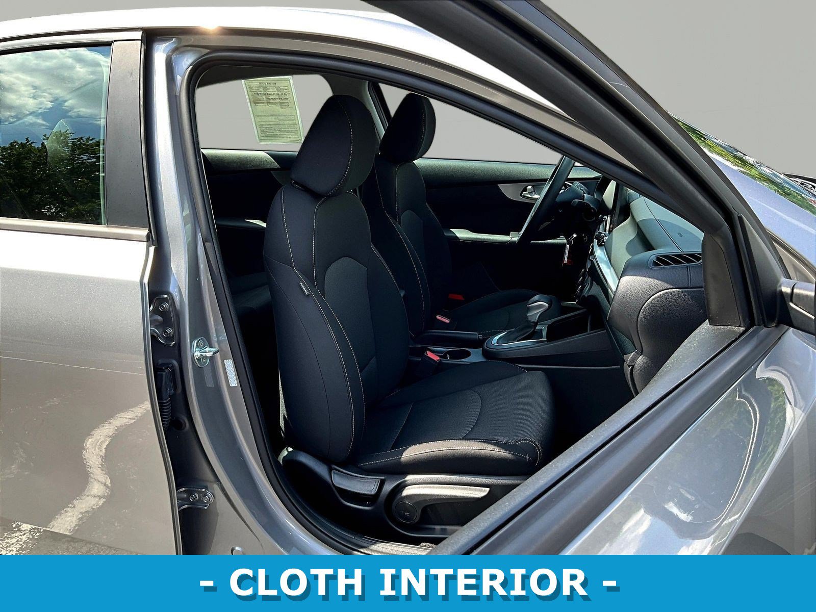 Used 2023 Kia Forte LXS w/ LXS Technology Package FWD image 28