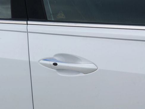 Used 2016 Hyundai Azera image 20