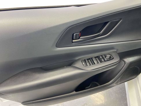 Used 2025 Toyota Prius LE FWD image 15