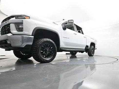 Used 2023 Chevrolet Silverado 2500 LT w/ Convenience Package AWD/4WD image 34