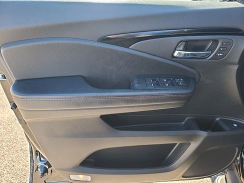 Certified 2020 Honda Ridgeline Black Edition image 10
