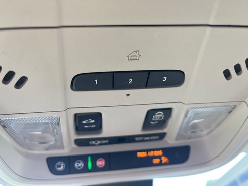 Used 2020 GMC Terrain Denali w/ Denali Premium Package image 25