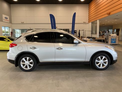 Used 2010 INFINITI EX35 Journey image 4