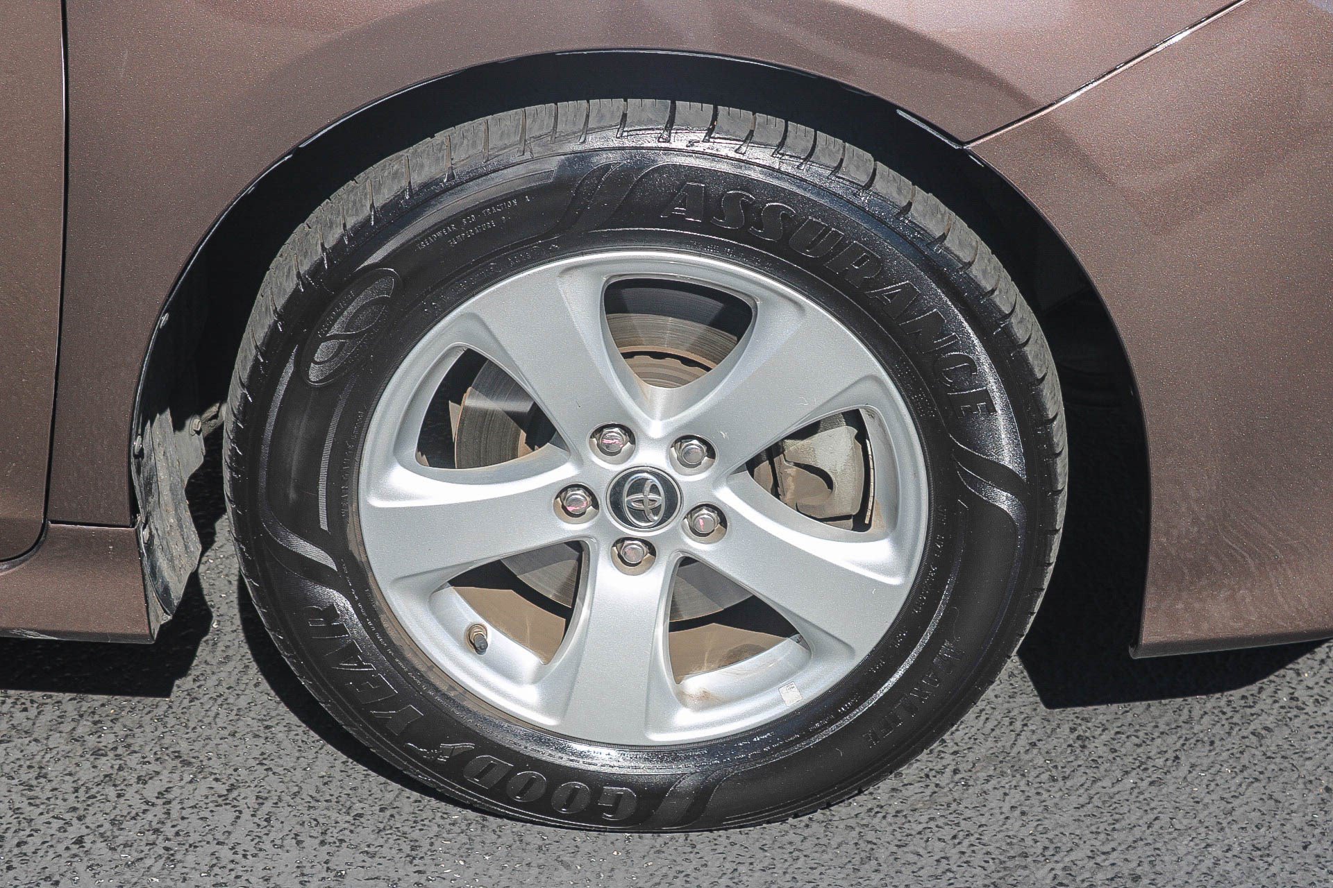Used 2018 Toyota Sienna LE w/ Carpet Mat Package FWD image 11