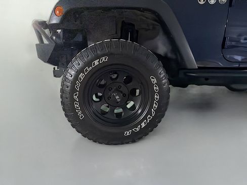 Used 2013 Jeep Wrangler Sport w/ Connectivity Group AWD/4WD image 29