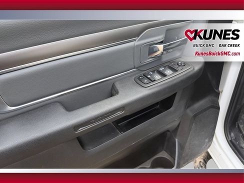 Used 2022 RAM 1500 Classic SLT AWD/4WD image 20