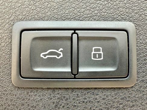 Used 2016 Audi Q3 2.0T Prestige image 30