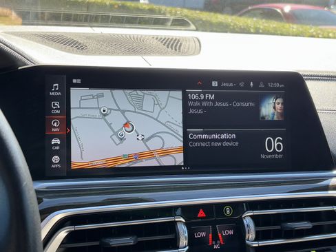 Used 2021 BMW X5 xDrive40i w/ Premium Package image 24