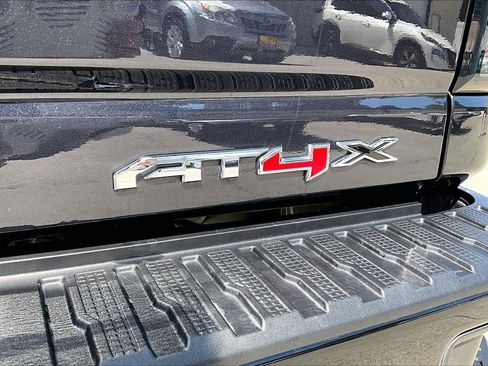 Used 2025 GMC Sierra 2500 AT4X AWD/4WD image 26