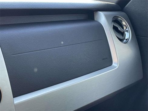 Used 2014 Ford F150 Platinum image 30