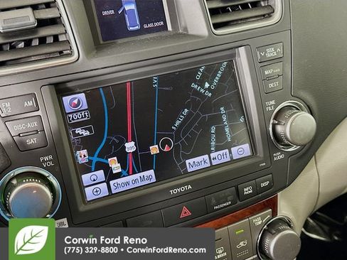 Used 2011 Toyota Highlander Limited w/ Tow Pkg AWD/4WD image 14
