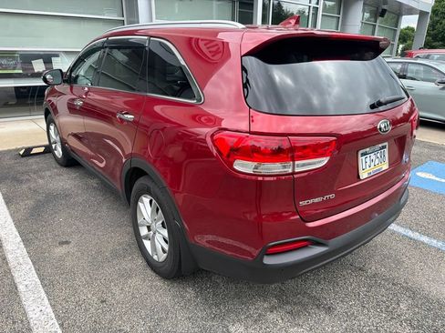 Used 2016 Kia Sorento AWD w/ LX Convenience Package image 5