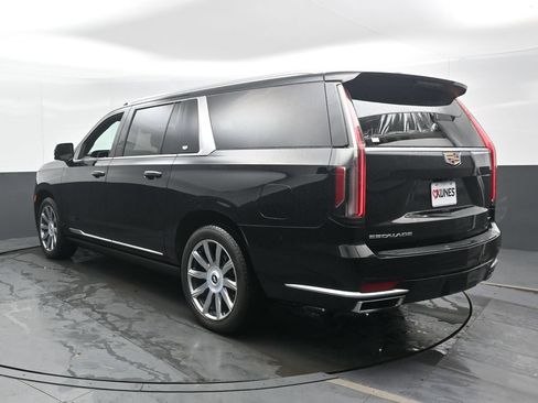 Used 2024 Cadillac Escalade ESV Premium Luxury Platinum AWD/4WD image 9