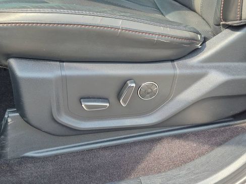 Used 2019 Ford F150 Platinum w/ Equipment Group 701A Luxury AWD/4WD image 15