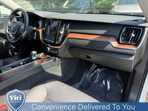 Used 2023 Volvo XC60 B5 Plus w/ Climate Package AWD/4WD image 30