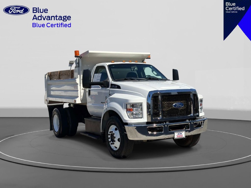 Used 2022 Ford F650 2WD Regular Cab Super Duty image 4