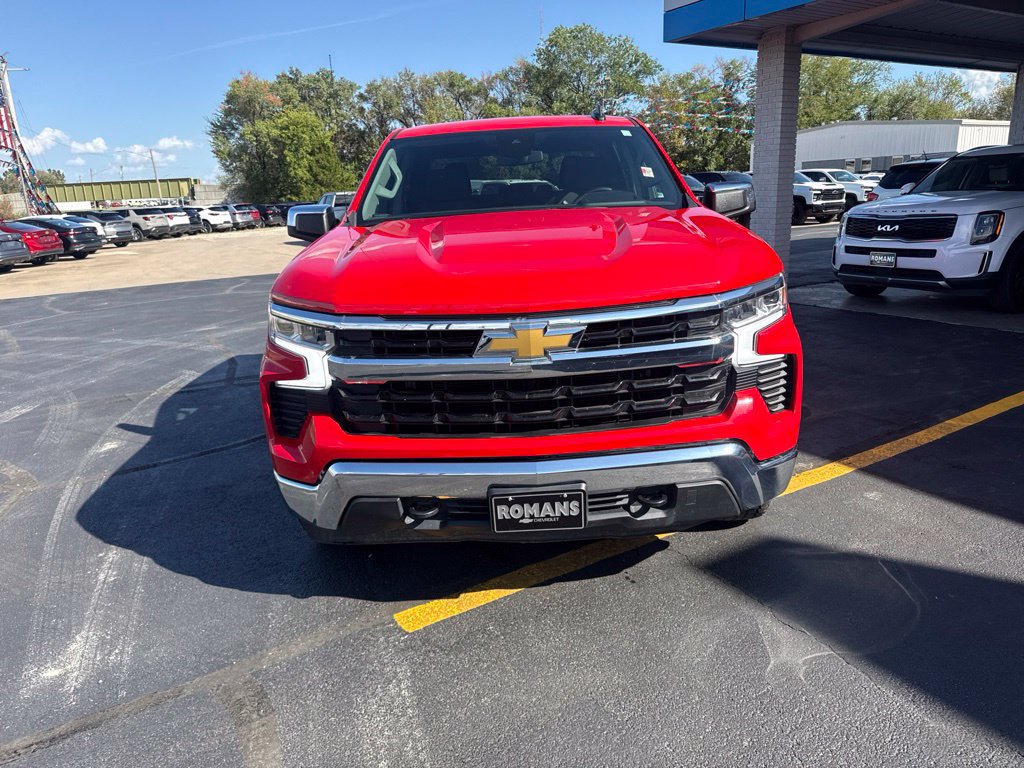 Used 2025 Chevrolet Silverado 1500 LT AWD/4WD image 10