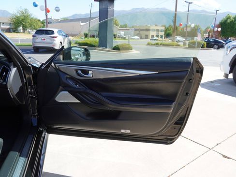 Used 2018 INFINITI Q60 3.0t Luxe w/ Sensory Package 3.0T Luxe image 24