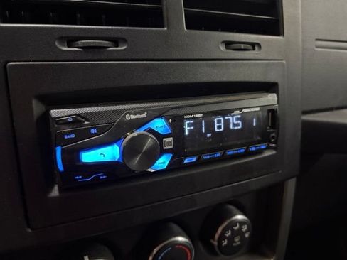Used 2011 Jeep Liberty Sport AWD/4WD image 31