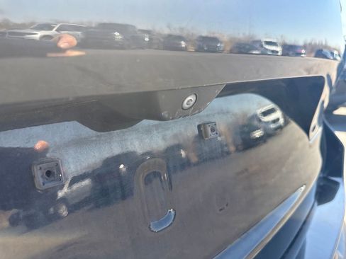 Used 2023 Jeep Grand Cherokee L Laredo image 9