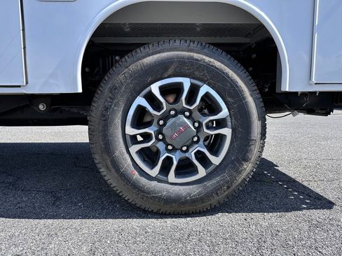 New 2026 GMC Sierra 3500 Pro w/ Convenience Package AWD/4WD image 39