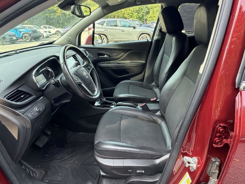 Used 2021 Buick Encore Preferred w/ Safety Package AWD/4WD image 14