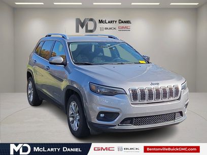 Used 2019 Jeep Cherokee Latitude w/ Popular Appearance Group