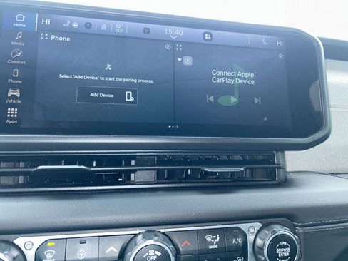 Used 2024 Jeep Wrangler Sahara image 15