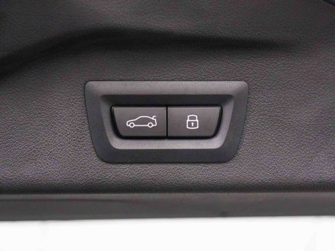 Used 2025 BMW X7 xDrive40i image 40