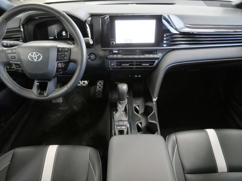 Certified 2025 Toyota Camry SE image 10