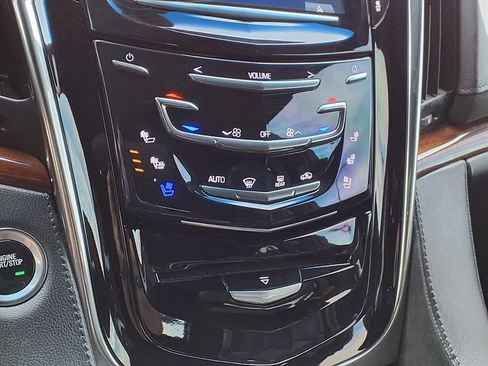 Used 2015 Cadillac Escalade ESV Premium image 13
