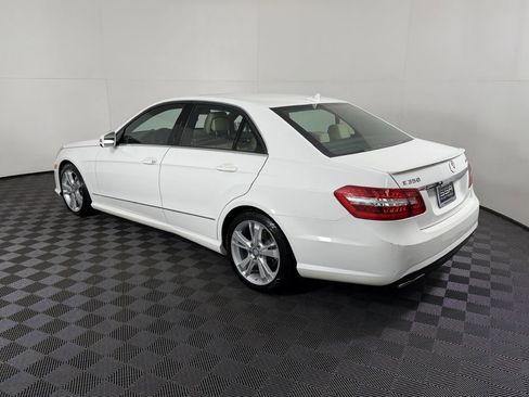 Used 2013 Mercedes-Benz E 350 4MATIC Sedan image 9