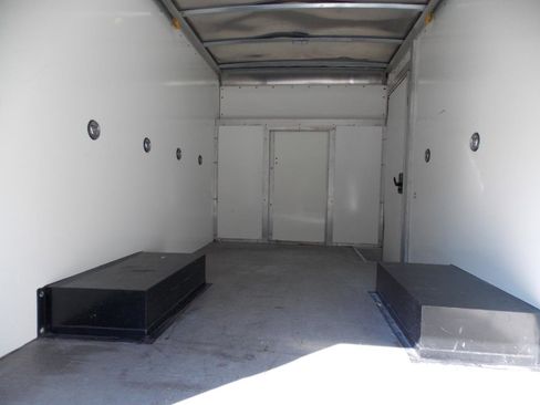 Used 2022 Ford Transit 350 DRW image 13