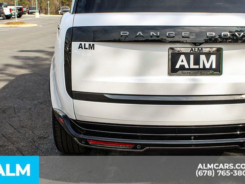 Used 2024 Land Rover Range Rover Long Wheelbase Autobiography image 13
