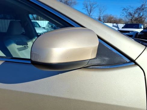 Used 2012 Toyota Camry LE image 10