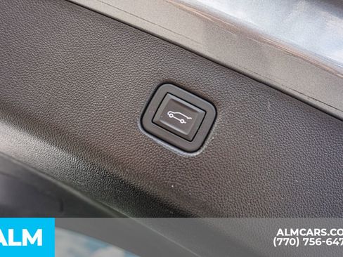 Used 2025 Chevrolet Blazer RS FWD image 28